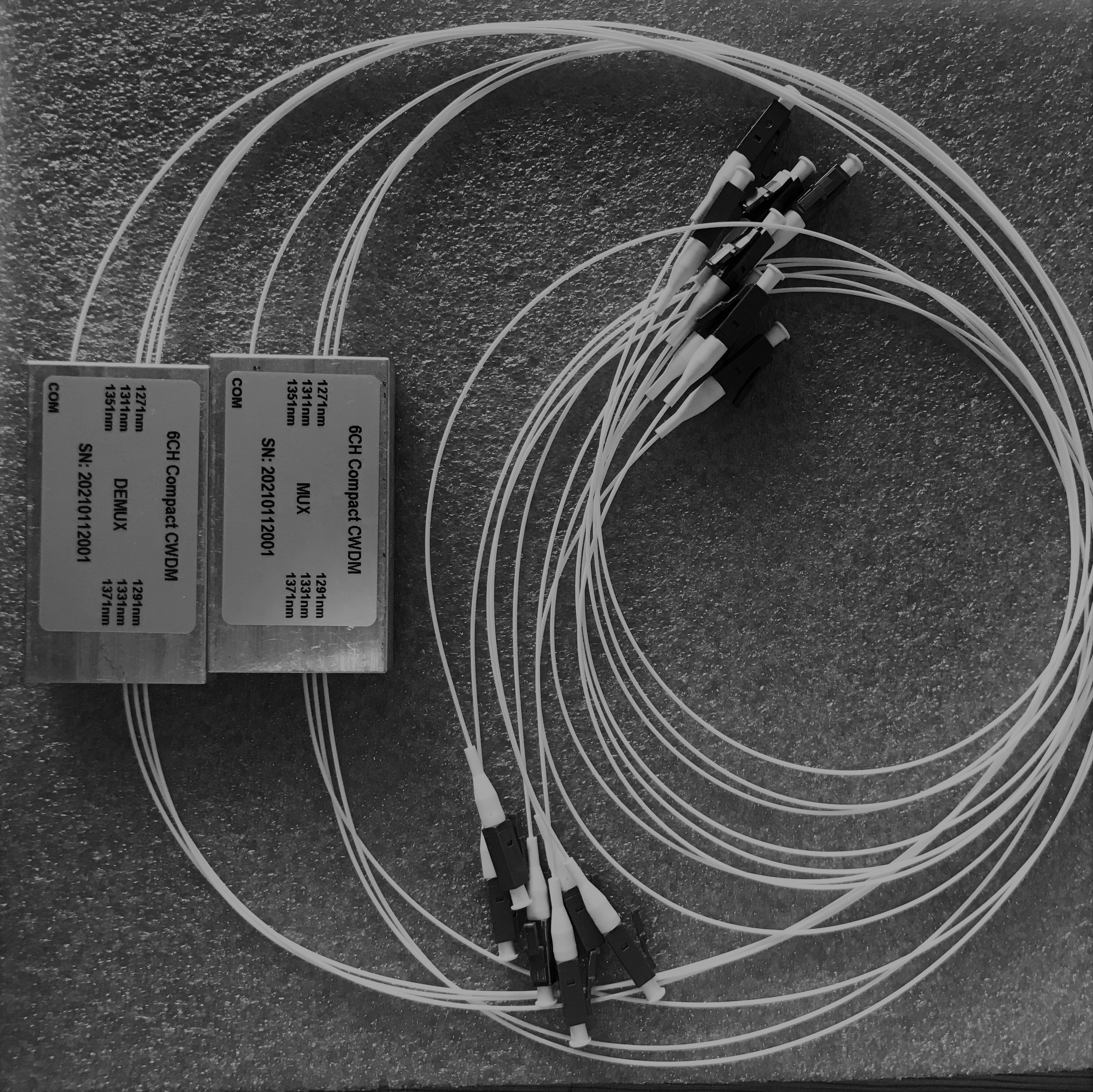 4 Channels 1270-1330nm or ITU,Bilateral fiber outlet, High Density,0.8 dB Typica