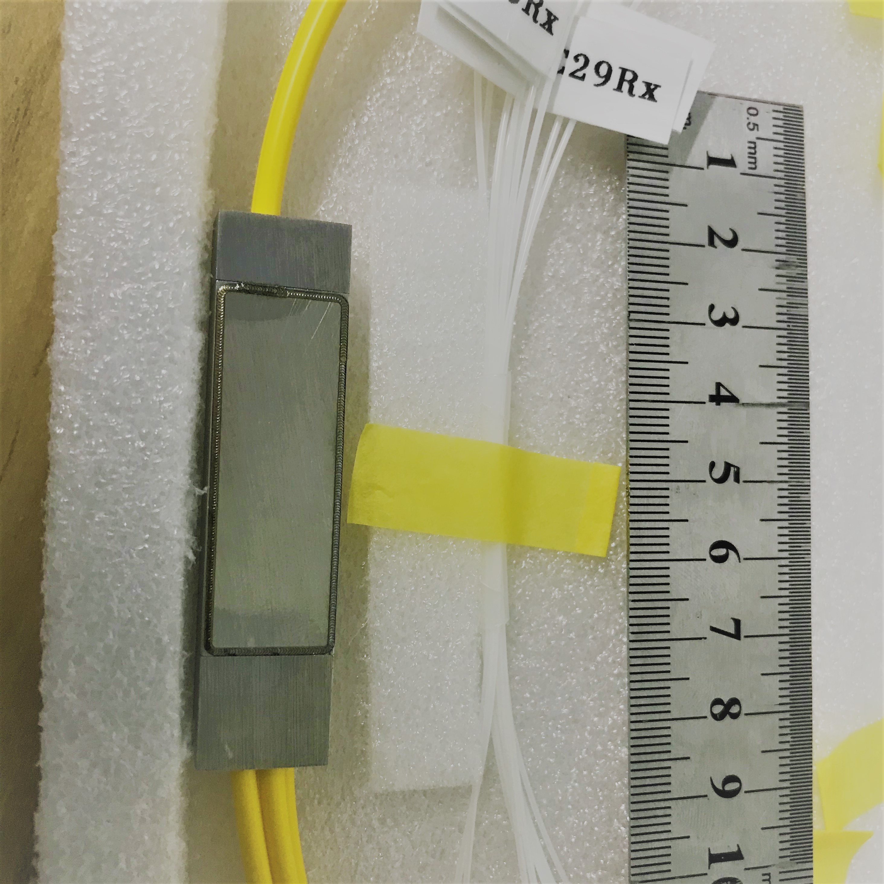 Customized 8 channels, Low insert loss, Mini air-tight welding package, Fiber pr